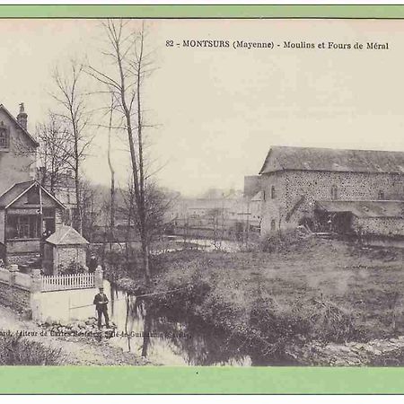 Le Moulin De Meral Montsûrs Esterno foto